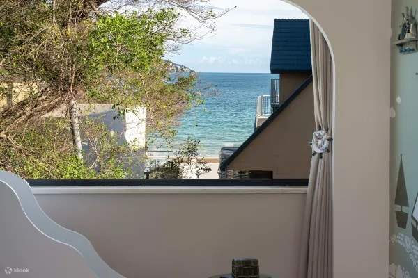 Gambar Tampilan Lingkungan Kamar Penginapan yang Indah